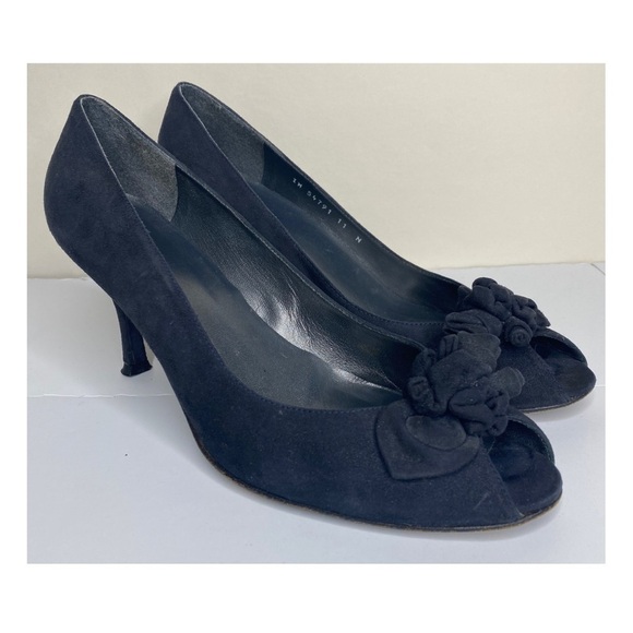 Stuart Weitzman Peep-Toe Ruffle-Bow Heels
Sz 11 - Picture 5 of 16